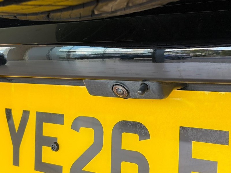 2026 (26) LAND ROVER DEFENDER 3.0 D250 X-Dynamic HSE 90 3dr Auto 5849843