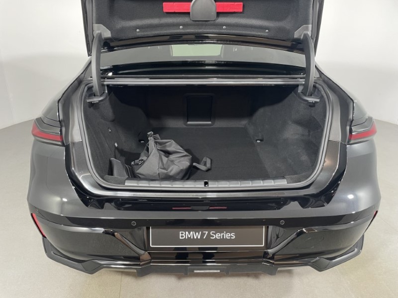  BMW I7 400kW xDrive60 M Sport Pro 105.7kWh 4dr Auto 3725835