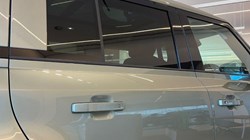 2023 (73) LAND ROVER DEFENDER 3.0 D250 SE 110 5dr Auto 5844221