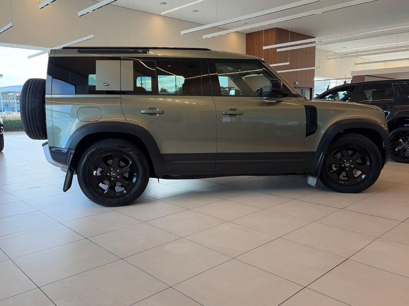 2023 (73) LAND ROVER DEFENDER 3.0 D250 SE 110 5dr Auto 5844222