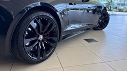 2023 (23) JAGUAR F-TYPE 5.0 P450 Supercharged V8 R-Dynamic Black 2dr Auto 5886943