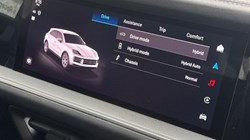 2024 (24) PORSCHE CAYENNE E-Hybrid 5dr Tiptronic S 5841461
