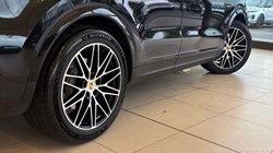 2024 (24) PORSCHE CAYENNE E-Hybrid 5dr Tiptronic S 5841475