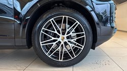 2024 (24) PORSCHE CAYENNE E-Hybrid 5dr Tiptronic S 5841437
