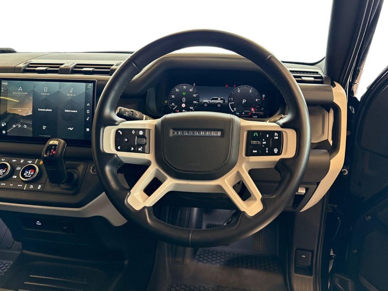 2024 (74) LAND ROVER COMMERCIAL DEFENDER 3.0 D250 Hard Top X-Dynamic HSE Auto [3 Seat] 5838439