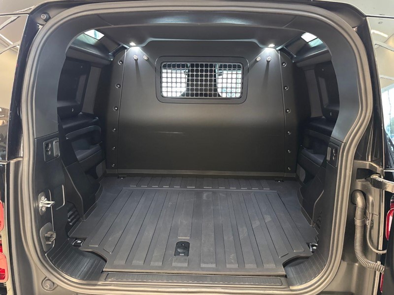 2024 (74) LAND ROVER COMMERCIAL DEFENDER 3.0 D250 Hard Top X-Dynamic HSE Auto [3 Seat] 5838434
