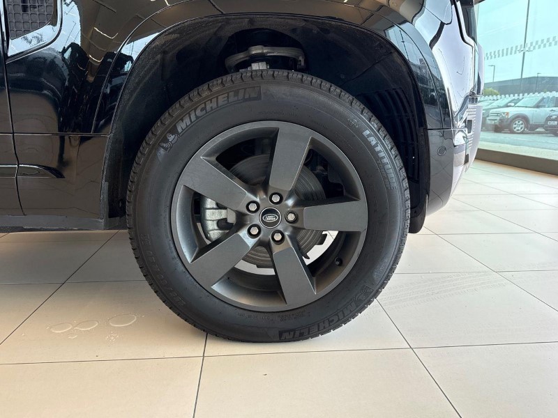 2024 (74) LAND ROVER COMMERCIAL DEFENDER 3.0 D250 Hard Top X-Dynamic HSE Auto [3 Seat] 5838432