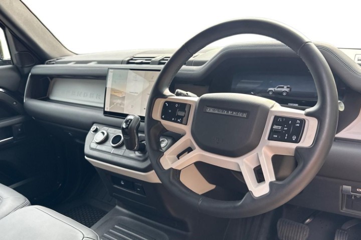2025 (75) LAND ROVER DEFENDER 3.0 D250 X-Dynamic SE 90 3dr Auto 5624798