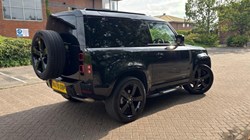 2025 (75) LAND ROVER DEFENDER 3.0 D250 X-Dynamic SE 90 3dr Auto 5624839