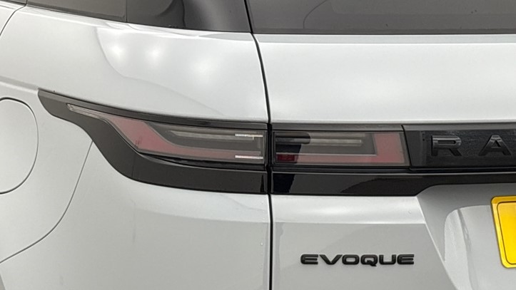 2025 (25) LAND ROVER RANGE ROVER EVOQUE 1.5 P270e Autobiography 5dr Auto [Revised] 5854374