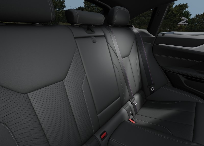 2025 (75) BMW I4 250kW eDrive40 M Sport 83.9kWh 5dr Auto [Pro Pack] 4047881