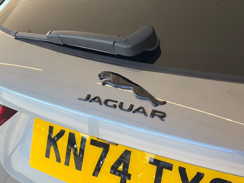 2024 (74) JAGUAR F-PACE 2.0 P400e R-Dynamic HSE Black 90th Anniv 5dr Auto 5847517