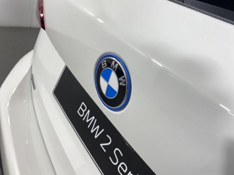  BMW 2 SERIES 230e xDrive M Sport 5dr DCT 4185733