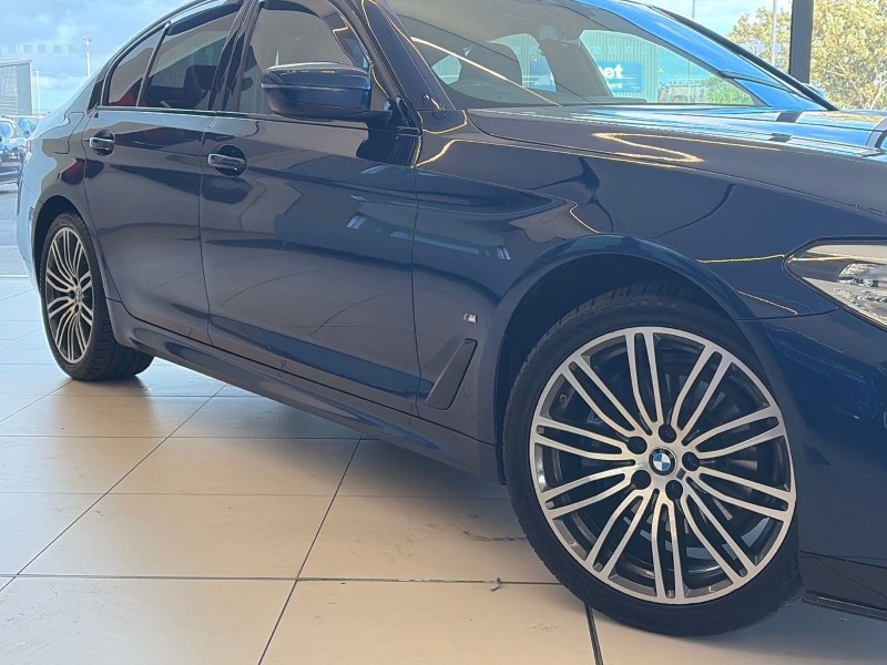 2019 (69) BMW 5 SERIES 530e M Sport 4dr Auto 5935740
