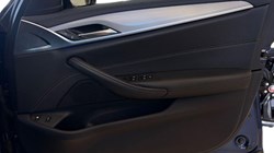 2019 (69) BMW 5 SERIES 530e M Sport 4dr Auto 5935721