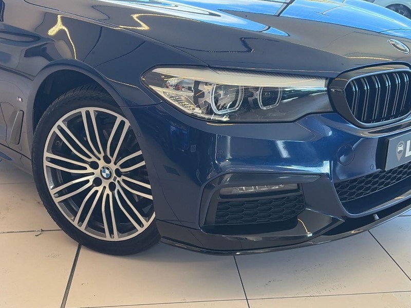 2019 (69) BMW 5 SERIES 530e M Sport 4dr Auto 5935738