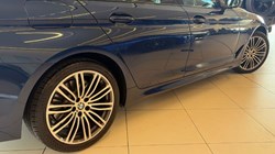 2019 (69) BMW 5 SERIES 530e M Sport 4dr Auto 5935744