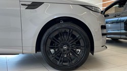 2025 (75) LAND ROVER RANGE ROVER SPORT 3.0 P460e Dynamic SE 5dr Auto 5878200