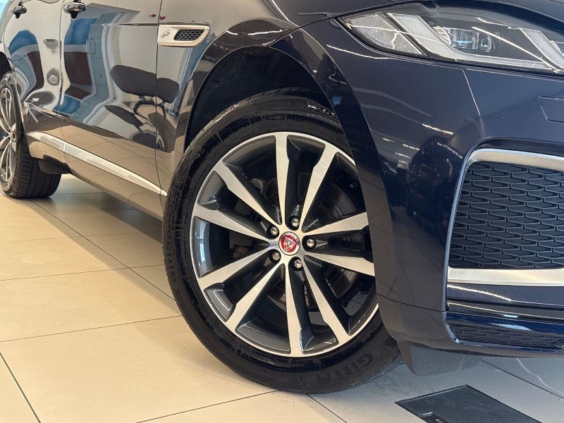 2022 (22) JAGUAR F-PACE 2.0 D200 R-Dynamic SE 5dr Auto AWD 5880791