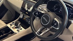 2022 (22) JAGUAR F-PACE 2.0 D200 R-Dynamic SE 5dr Auto AWD 5880802