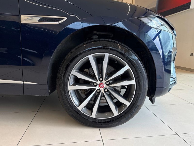 2022 (22) JAGUAR F-PACE 2.0 D200 R-Dynamic SE 5dr Auto AWD 5880756
