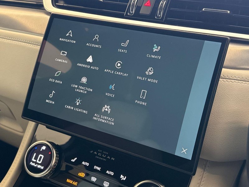 2022 (22) JAGUAR F-PACE 2.0 D200 R-Dynamic SE 5dr Auto AWD 5880778