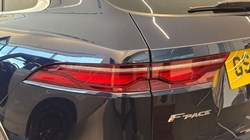 2022 (22) JAGUAR F-PACE 2.0 D200 R-Dynamic SE 5dr Auto AWD 5880792