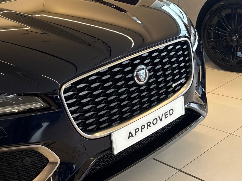2022 (22) JAGUAR F-PACE 2.0 D200 R-Dynamic SE 5dr Auto AWD 5880790