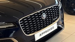 2022 (22) JAGUAR F-PACE 2.0 D200 R-Dynamic SE 5dr Auto AWD 5880790