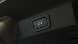 2022 (22) JAGUAR F-PACE 2.0 D200 R-Dynamic SE 5dr Auto AWD 5880787