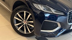 2022 (22) JAGUAR F-PACE 2.0 D200 R-Dynamic SE 5dr Auto AWD 5880789