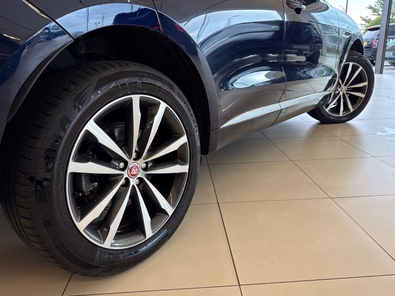 2022 (22) JAGUAR F-PACE 2.0 D200 R-Dynamic SE 5dr Auto AWD 5880795