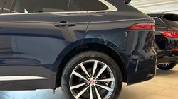 2022 (22) JAGUAR F-PACE 2.0 D200 R-Dynamic SE 5dr Auto AWD 5880800