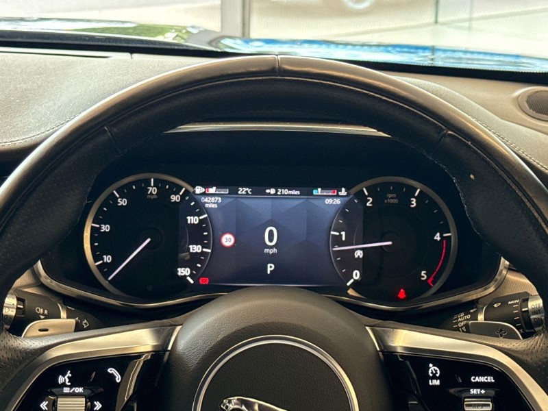 2022 (22) JAGUAR F-PACE 2.0 D200 R-Dynamic SE 5dr Auto AWD 5880764