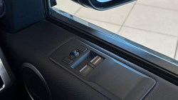 2023 (73) Discovery 3.0 D300 Dynamic HSE Commercial Auto 5888270