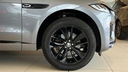 2023 (73) JAGUAR F-PACE 2.0 D200 R-Dynamic SE Black 5dr Auto AWD 5874095