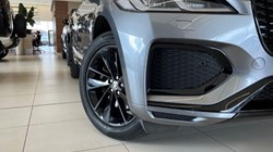 2023 (73) JAGUAR F-PACE 2.0 D200 R-Dynamic SE Black 5dr Auto AWD 5874134