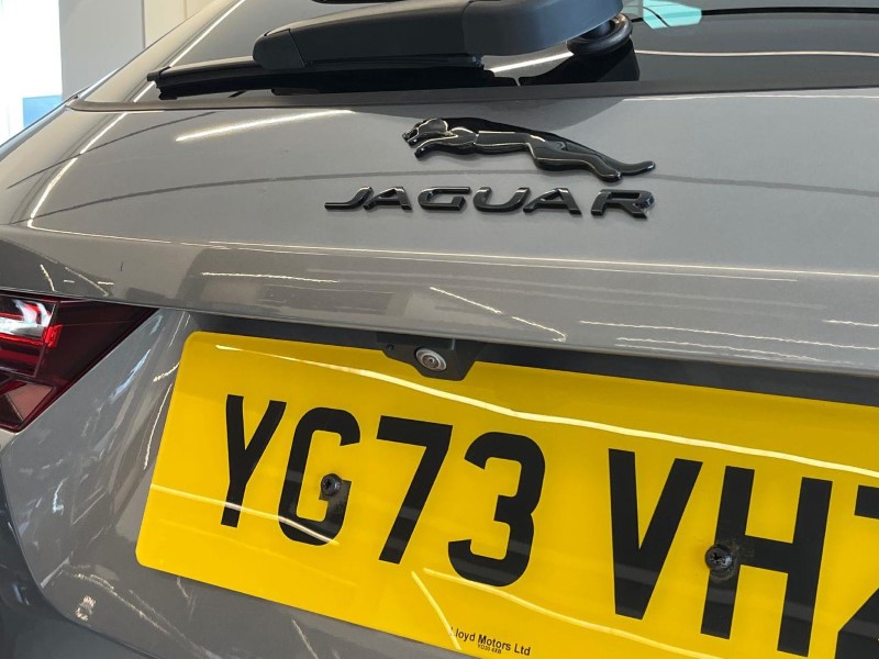 2023 (73) JAGUAR F-PACE 2.0 D200 R-Dynamic SE Black 5dr Auto AWD 5874131