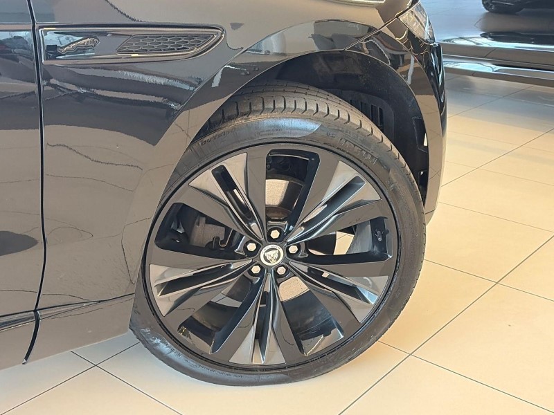 2023 (73) JAGUAR F-PACE 2.0 D200 R-Dynamic HSE Black 5dr Auto AWD 5871918