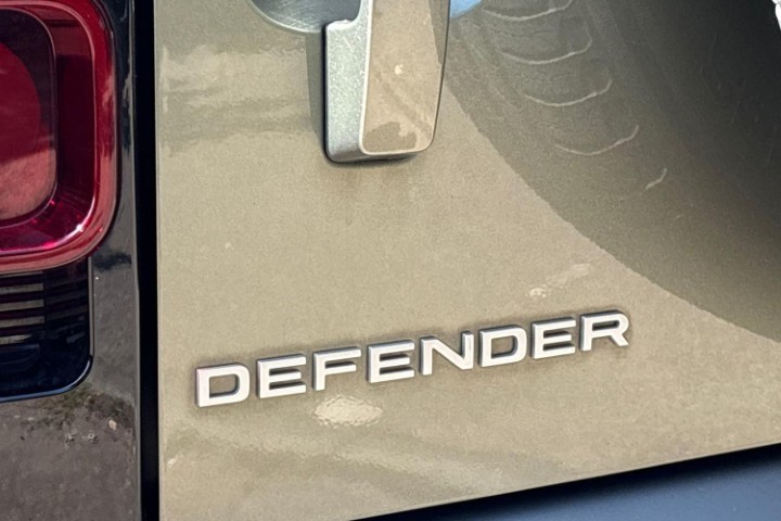 2022 (22) LAND ROVER DEFENDER 3.0 D250 HSE 110 5dr Auto 5647256