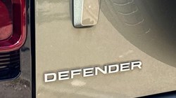 2022 (22) LAND ROVER DEFENDER 3.0 D250 HSE 110 5dr Auto 5647256
