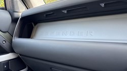 2022 (22) LAND ROVER DEFENDER 3.0 D250 HSE 110 5dr Auto 5647246