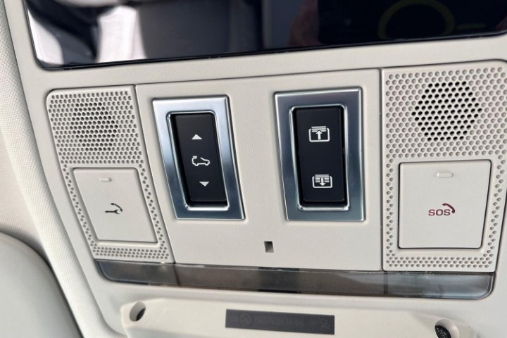 2022 (22) LAND ROVER DEFENDER 3.0 D250 HSE 110 5dr Auto 5647264