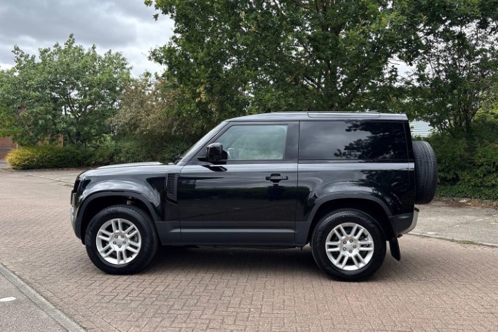 2024 (74) LAND ROVER COMMERCIAL DEFENDER 3.0 D250 Hard Top S Auto [3 Seat] 5651690