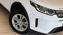 2020 (20) LAND ROVER DISCOVERY SPORT 2.0 D150 S 5dr Auto 5875392