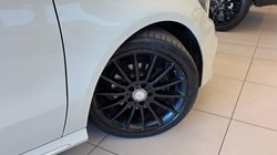 2017 (17) MERCEDES-BENZ A CLASS A160 AMG Line 5dr 5887095