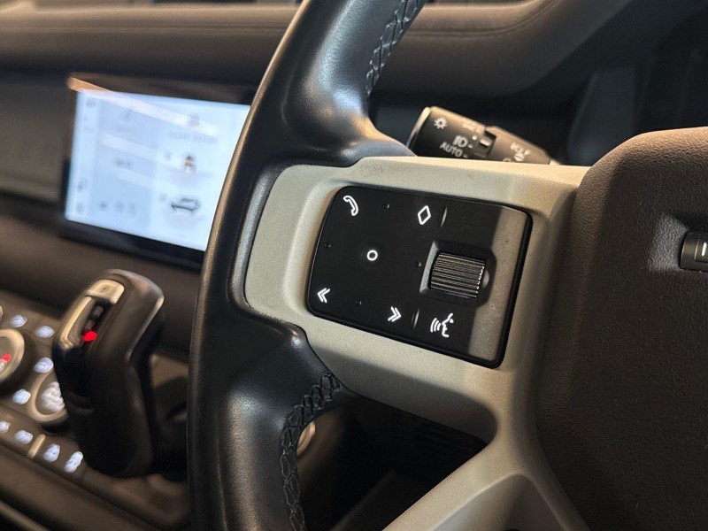 2022 (72) LAND ROVER DEFENDER 3.0 D250 X-Dynamic SE 110 5dr Auto 5905446