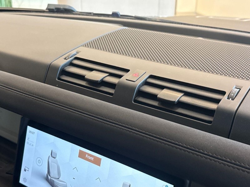 2022 (72) LAND ROVER DEFENDER 3.0 D250 X-Dynamic SE 110 5dr Auto 5905453