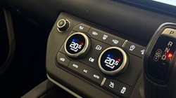 2022 (72) LAND ROVER DEFENDER 3.0 D250 X-Dynamic SE 110 5dr Auto 5905450