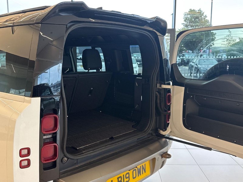2022 (72) LAND ROVER DEFENDER 3.0 D250 X-Dynamic SE 110 5dr Auto 5905456